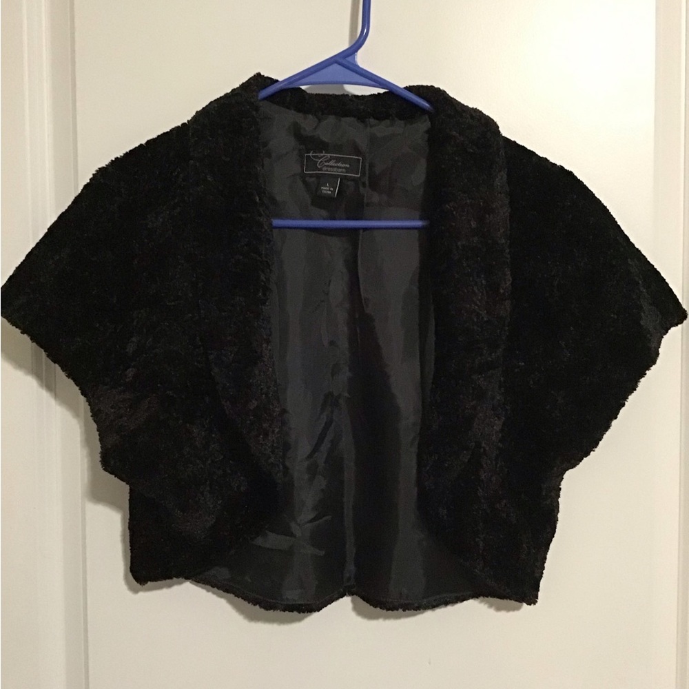 Dressbarn Black Faux Fur Women’s Short Jacket Size L